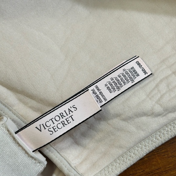 Victoria’s Secret Lightly Lined Wireless Tee Shirt Bra - Picture 5 of 7